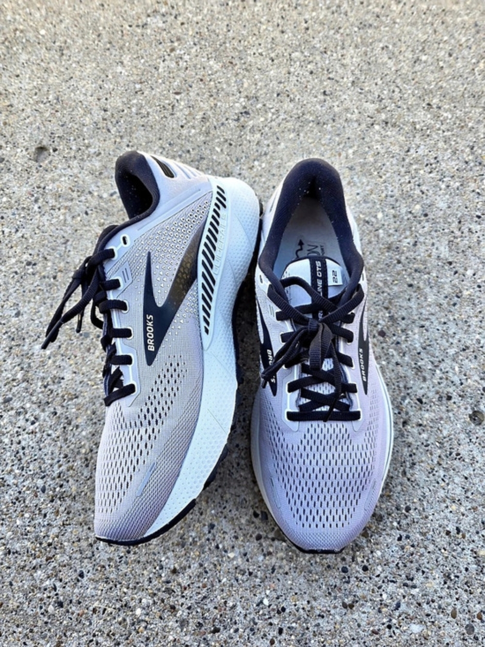 Brooks Ghost 14 Men's Athletic Shoes US 8.5 Gray & Black